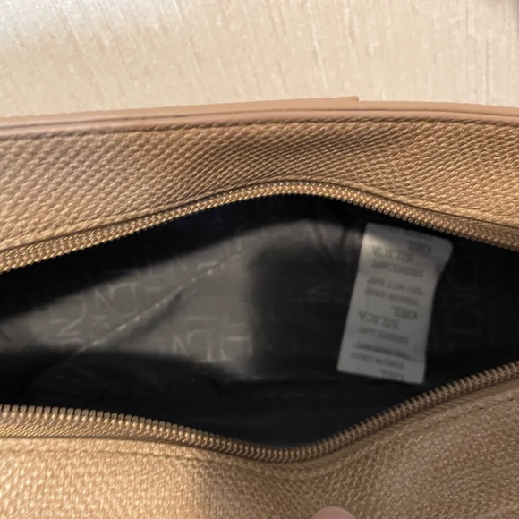 Disney’s Jungle Cruise Tan Shoulder Bag - Picture 8 of 10